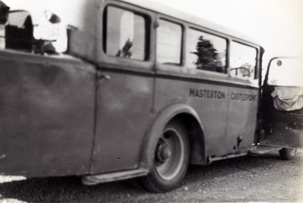 Masterton-Castlepoint bus : Photograph