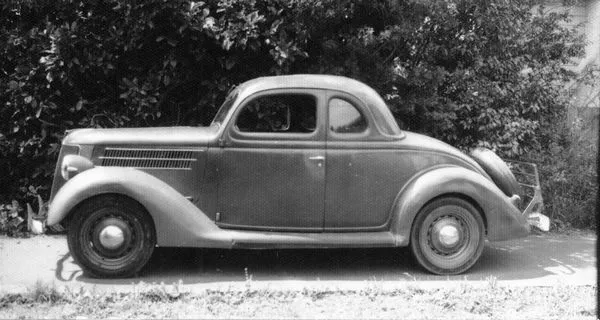 1935 Ford V8 Coupe