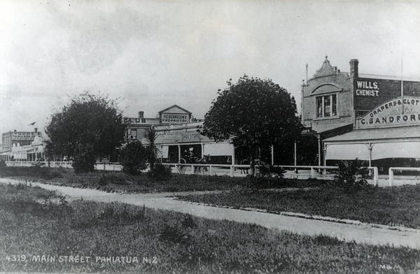 Main Street, Pahiatua : Photograph