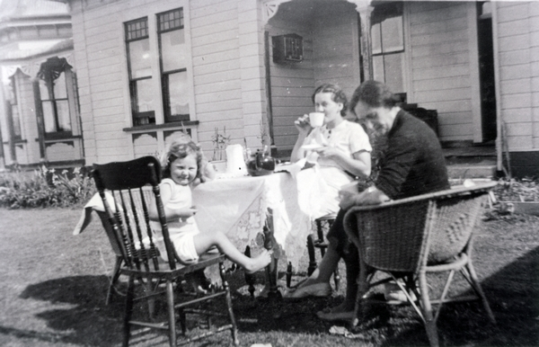 Schorman family taking tea