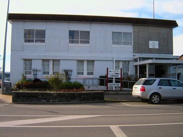 Otautau Library, exterior
