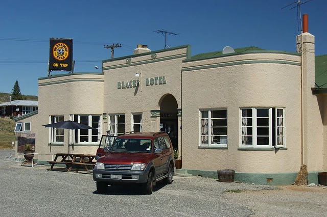 Ophir: Blacks Hotel (c.1938)