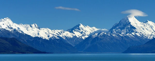 Lake Pukaki looking north to Mt Cook