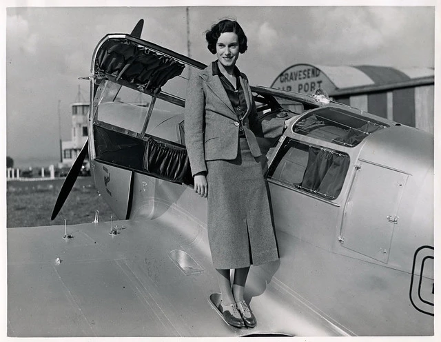 Jean Batten & her Percival Gull