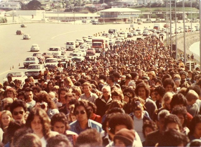 Māori Land March - Auckland Harbour Bridge