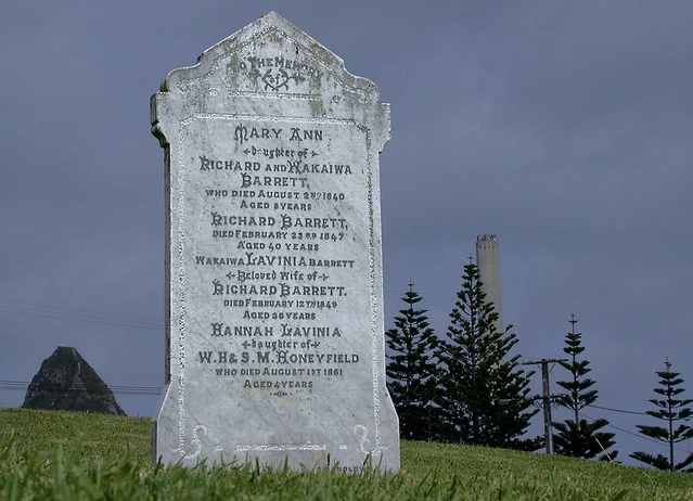 New Plymouth: Dicky Barrett's grave