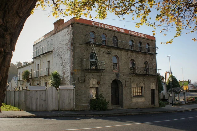 Port Chalmers: Chick's Hotel (c.1876) (1)