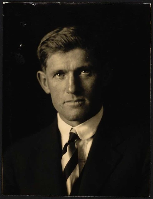 Cyril James Brownlie passport photo