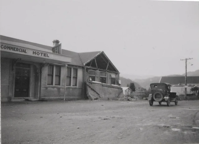 8. Commercial Hotel - Murchison