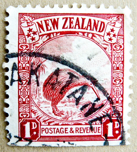 postage & revenue stamp New Zealand 1d Kiwi (Apteryx australis) 邮票 新西兰 selyo Niyusiland 切手 ニュージーランド perangko Selandia Baru francobolli Nuova Zelanda डाक टिकटों न्यूज़ीलैंड timbres-poste nouvelle-zélande почтовые марки Новая Зеландия الطوابع البريدية