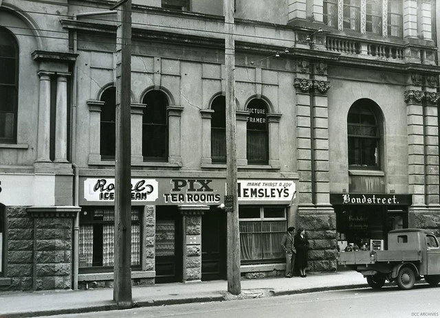 Stock Exchange building, Bond Street 1952