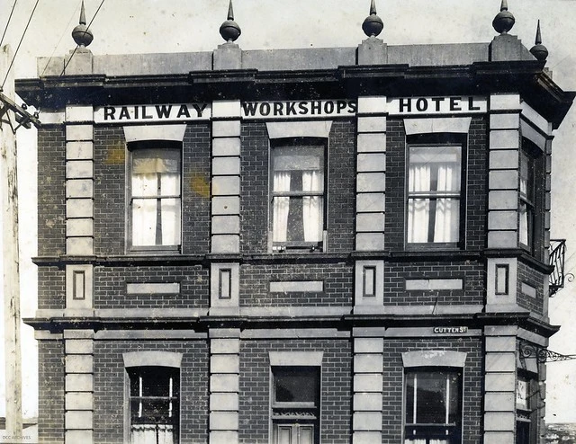 Railway Workshops Hotel, corner Cargill and Cutten Street, Caversham, 1922
