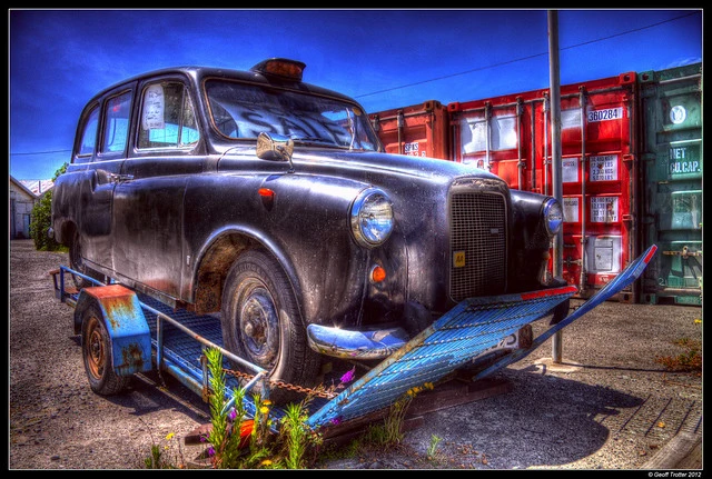 London Taxi Cab 1977 - For Sale