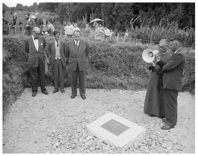Unveiling of a commemorative stone at Te Pōrere, 18 February 1961