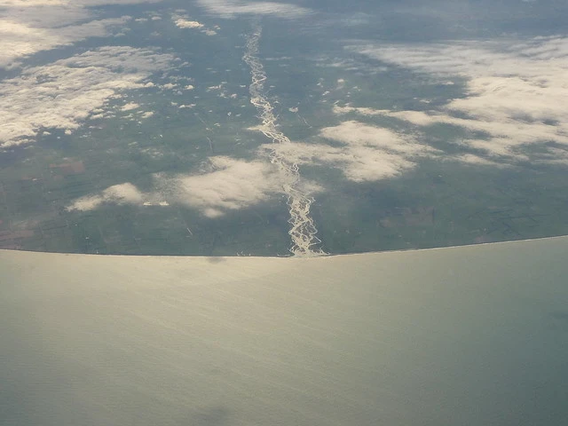 The Waitaki river mouth at the border of Otago and Canterbury