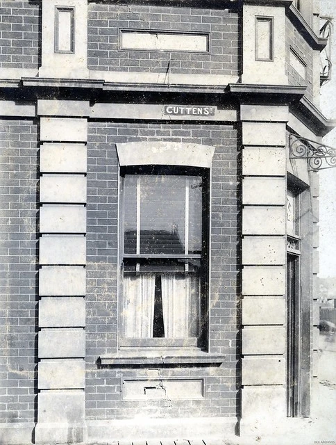 Railway Workshops Hotel, corner of Cargill and Cutten Street, Caversham, 1922