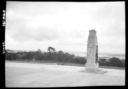 [Auckland Cenotaph - Pukekawa/Auckland Domain]
