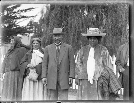 [Tokaanu. Maori at Land Court meeting 1914]