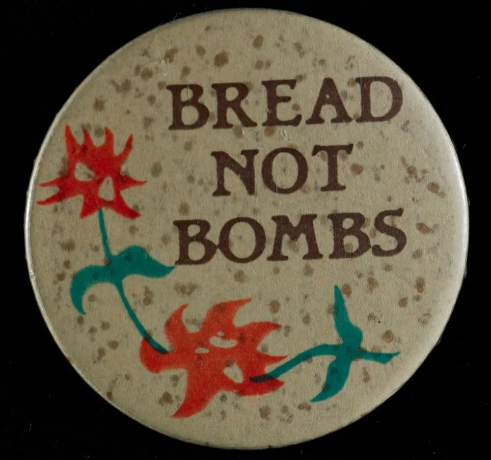 Badge, 'Bread Not Bombs'