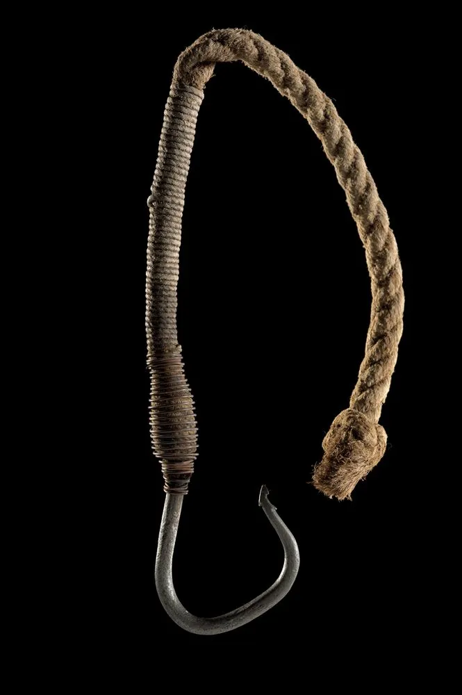 Matau rino (iron fish hook)