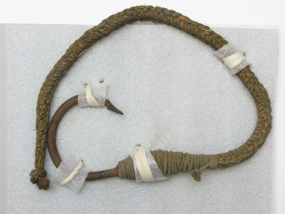 Matau rino (iron fish hook)