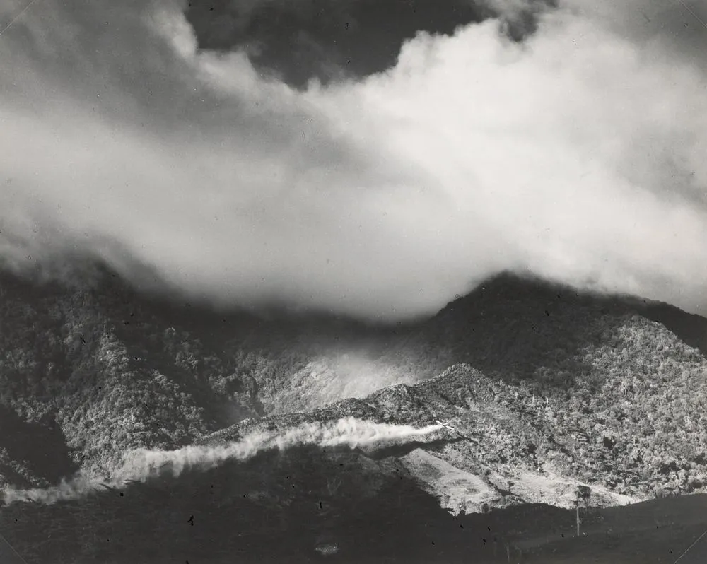 Howard Monk topdressing, Mount Misery, Hokianga
