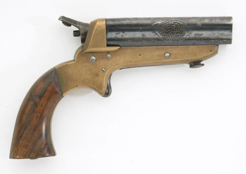 Four-barrelled pistol