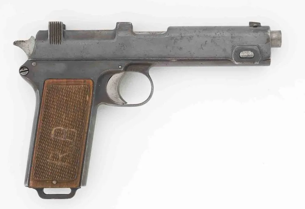 Semi-automatic pistol, Steyr M12.