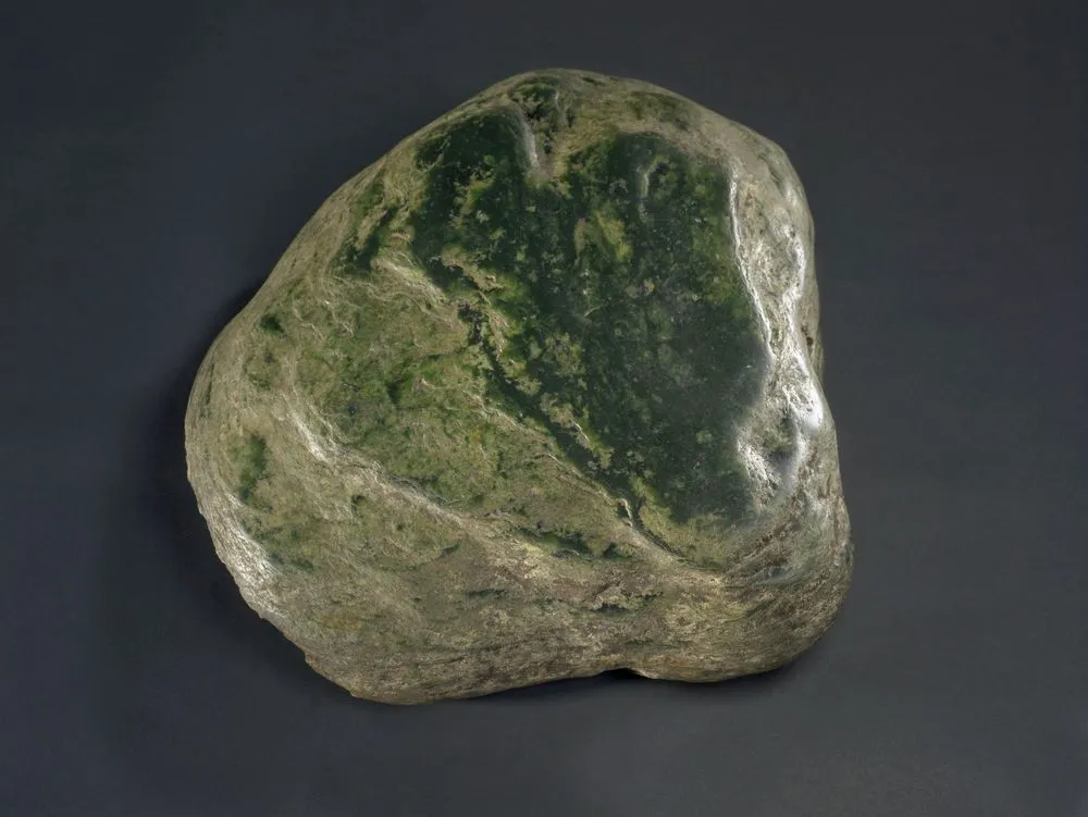 Kohatu pounamu (nephrite boulder)