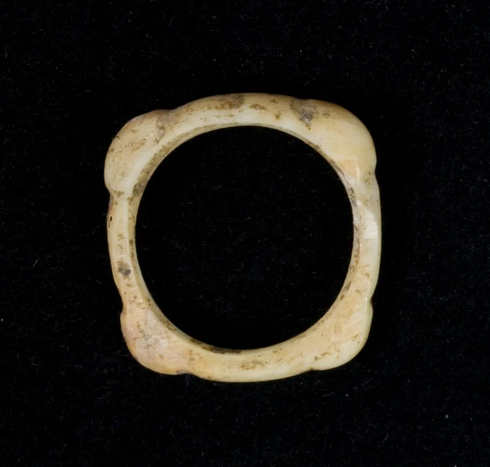 Finger ring