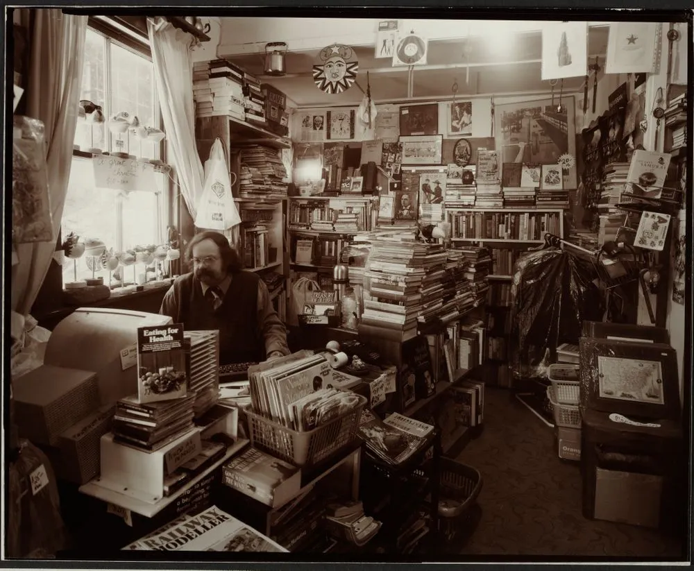 Brian Stenner, Rainbow Books, Riddiford St., Newtown, 18/11/2005