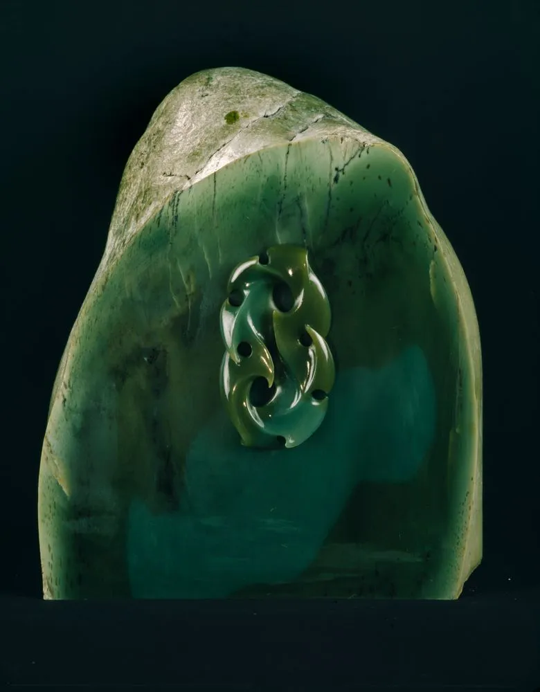Craft New Zealand: Hepi Maxwell. Jade Carving