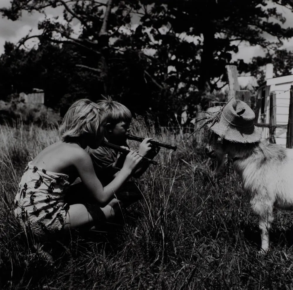 Billy goat and the Lee-Johnson children, Waimamaku