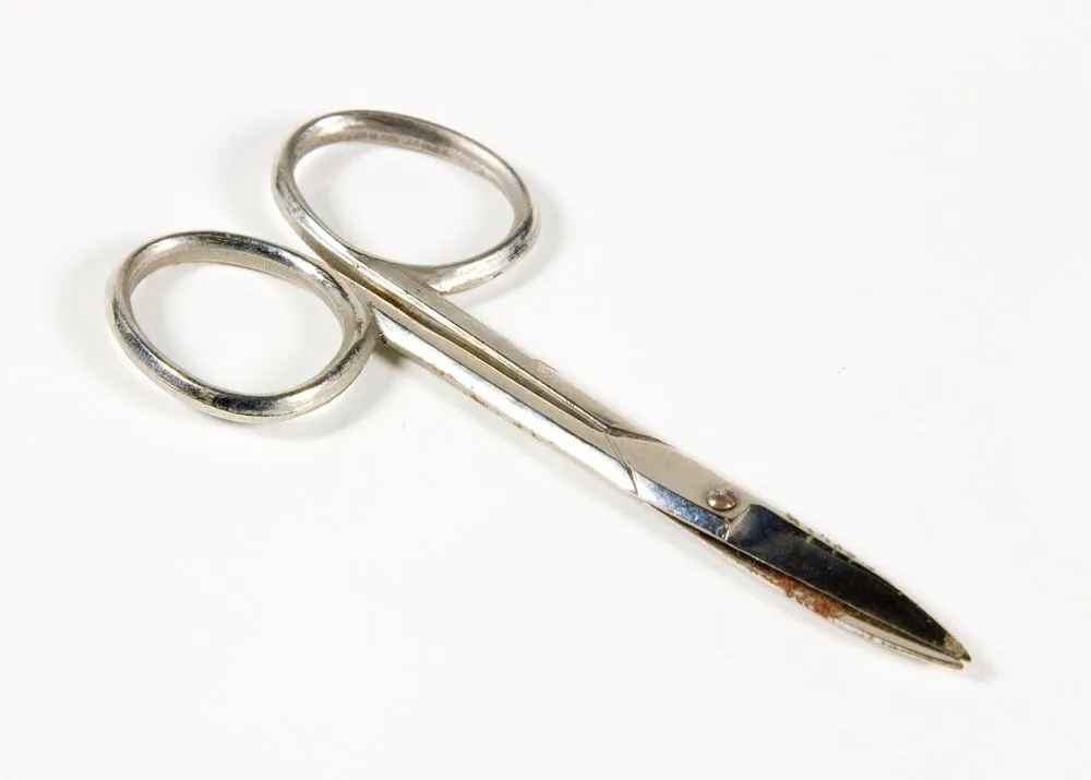 Nail scissors