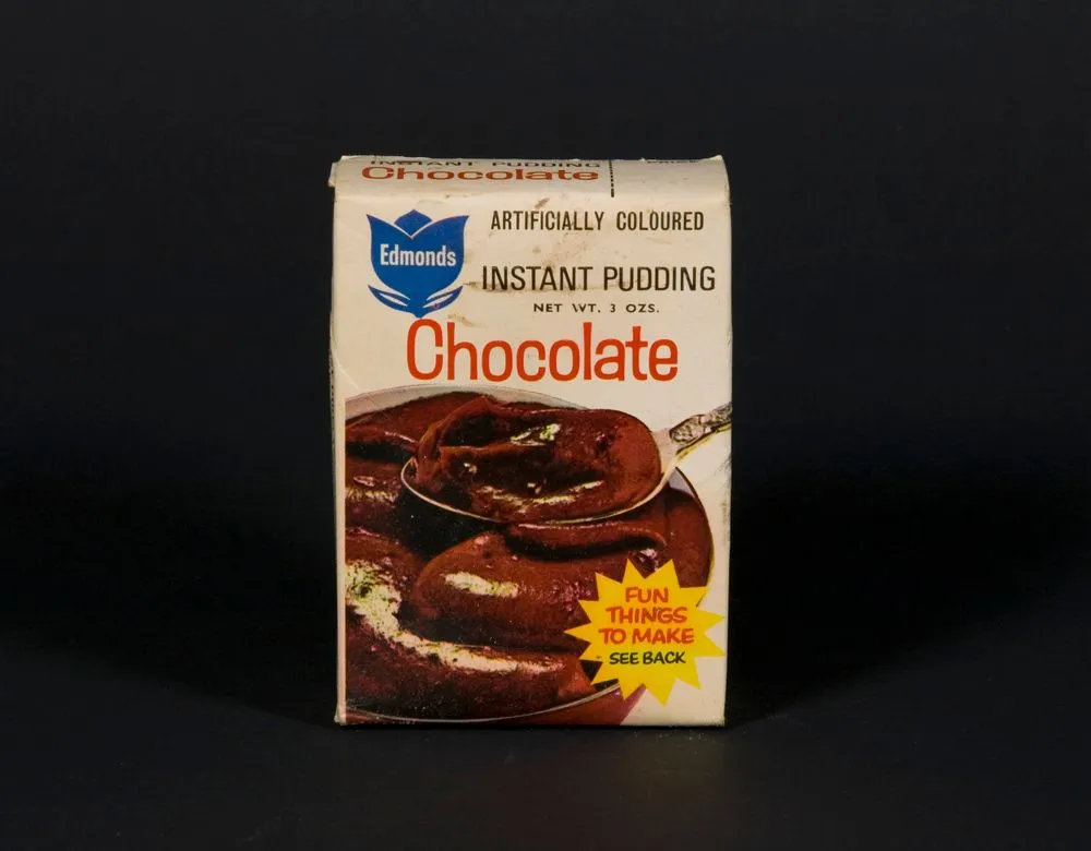 Box of instant pudding - chocolate flavour