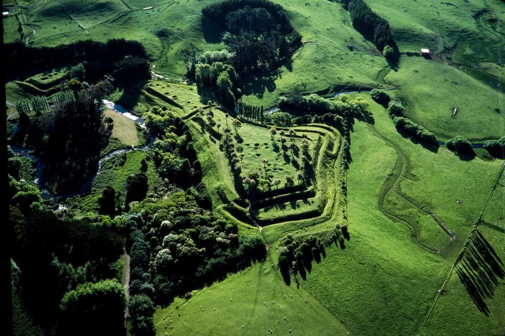 New Zealand Maori: Turuturumokai Fortress