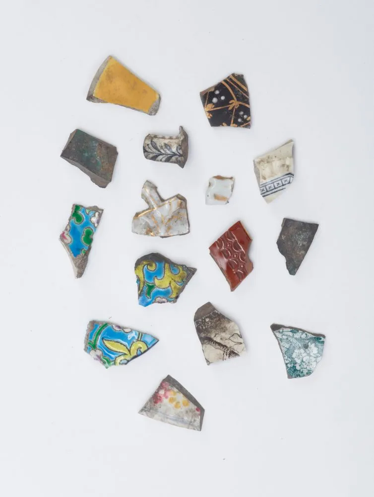 14 China fragments - various patterns