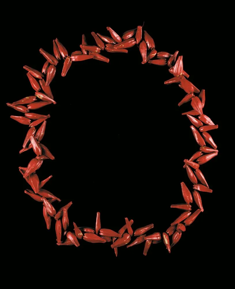 'ulafala (pandanus key necklace)