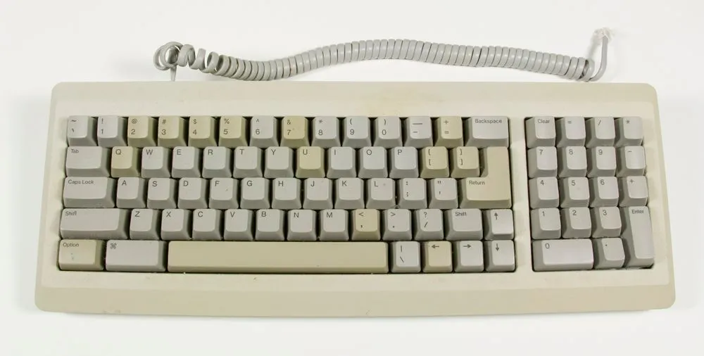 Macintosh Plus keyboard