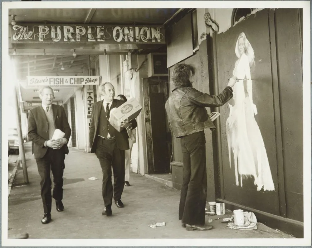 Wellington General/4 - Purple Onion, Vivian Street, Wellington