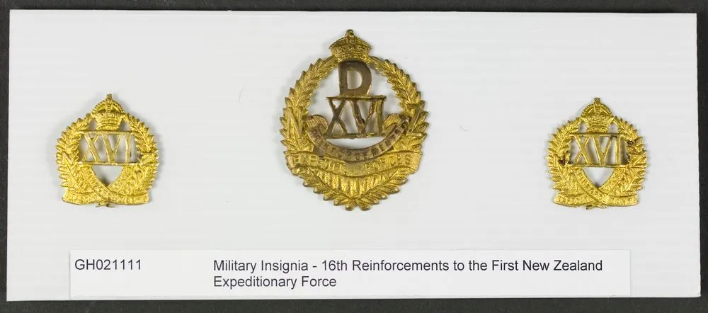 Cap and collar badges, 16th Reinforcements to the New Zealand Expeditionary Force