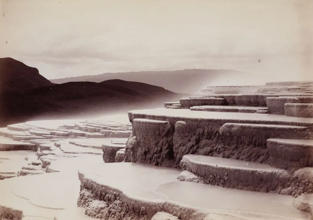 White Cup basins overflowing [White Terraces, Tarawera]