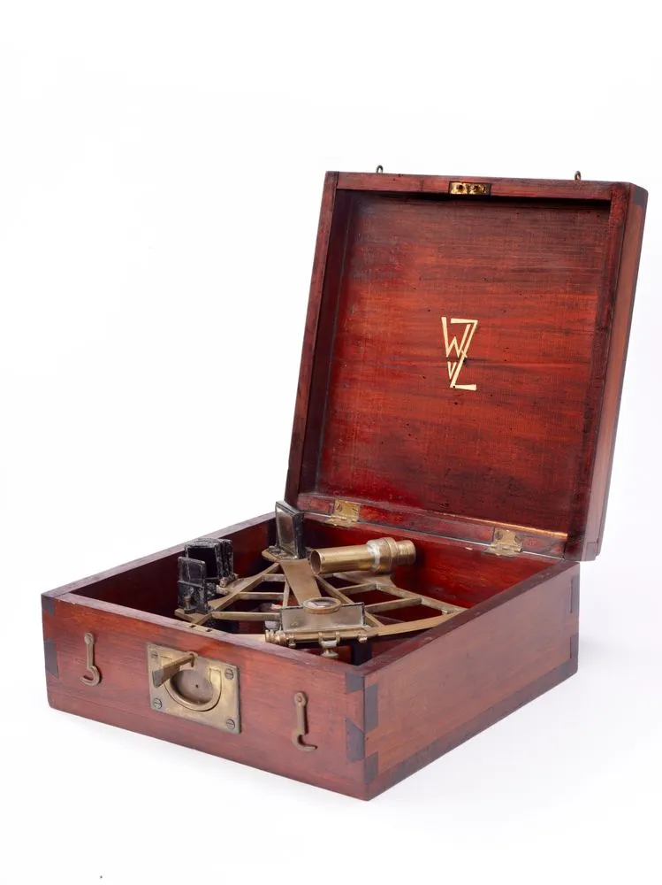Sextant
