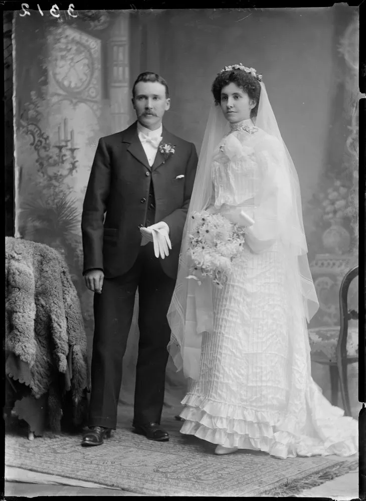 Wedding potrait of Hedley Garland Wilton and Ada Beatrice Wilton née Collins.