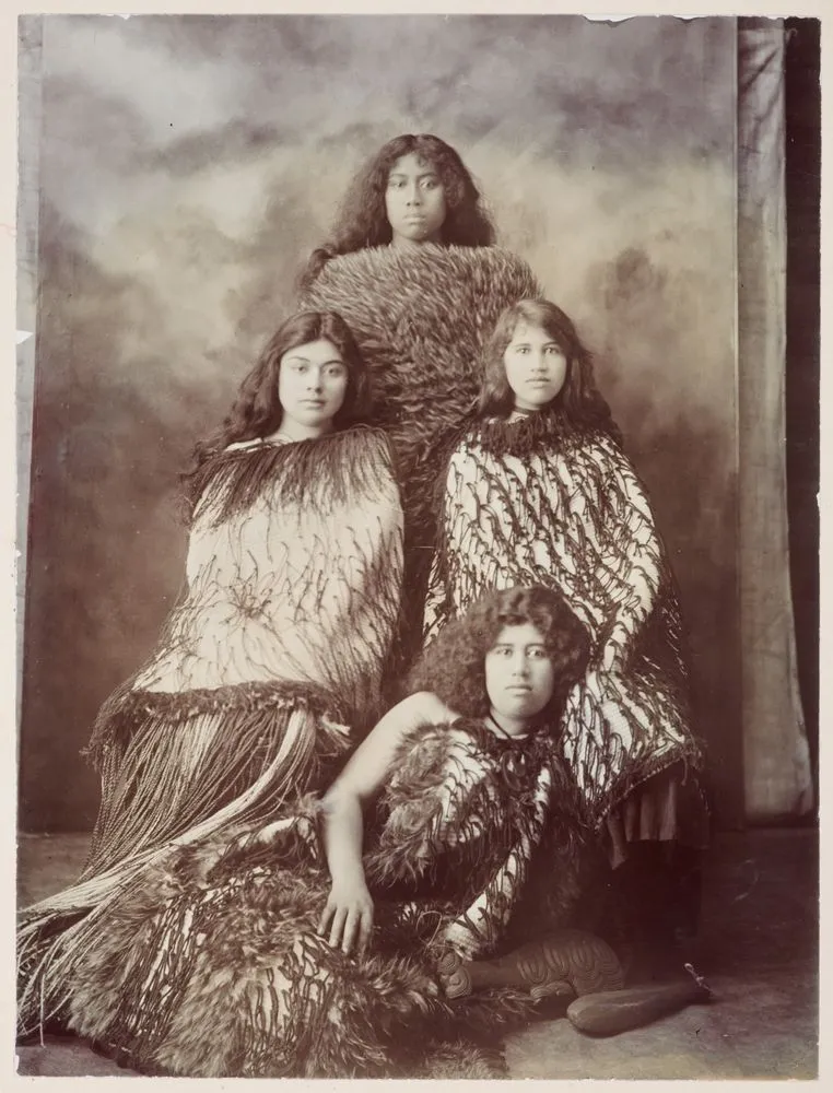 Four Maori girls