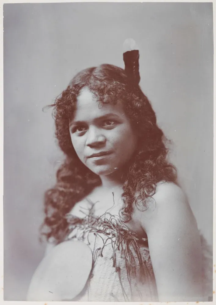 Portrait of a Maori girl