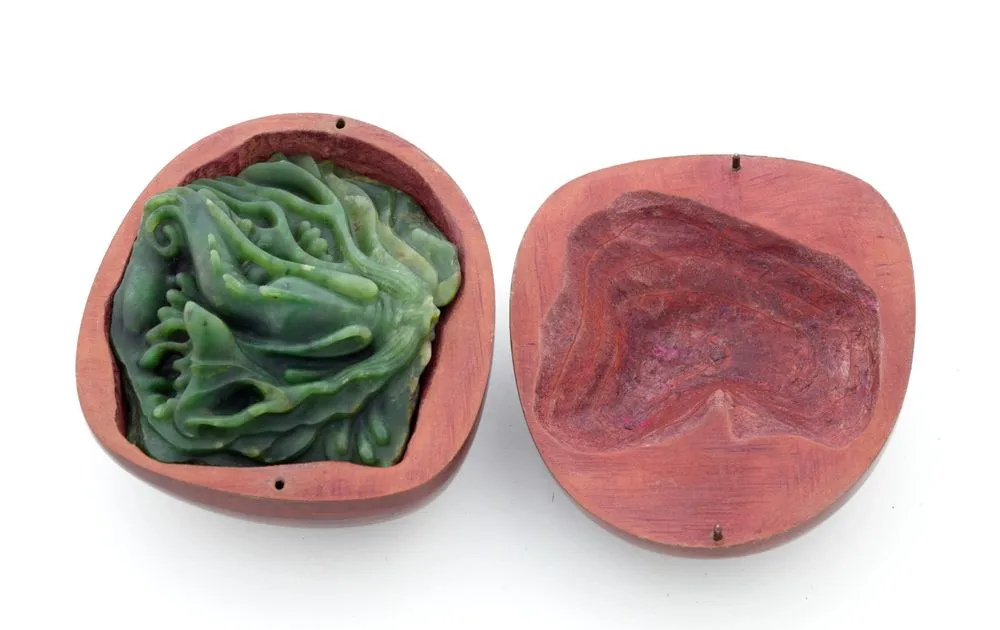Awa Te Koroto and box