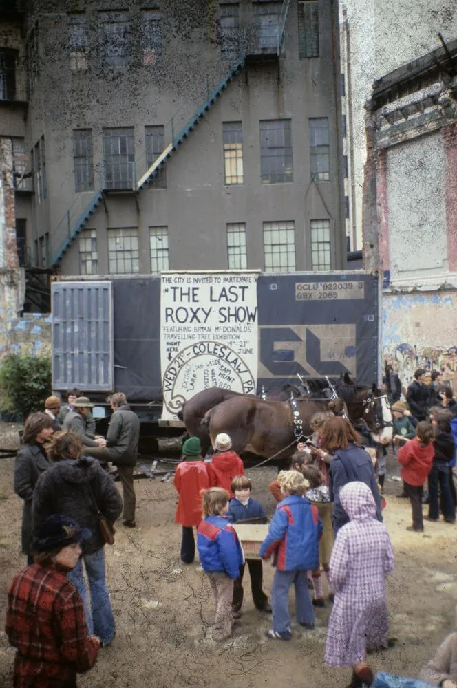 People, caravan & horses mingle on the cabbage patch site