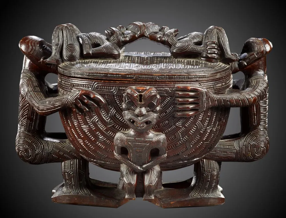 Kumete (carved lidded presentation bowl)