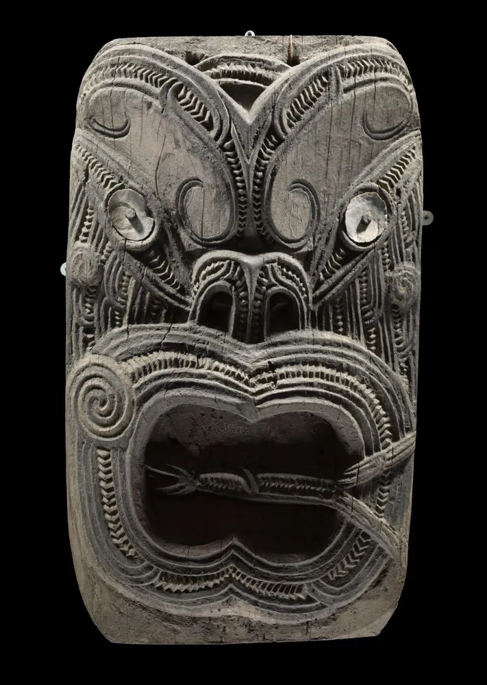 Wheku (gable mask)